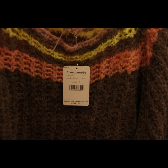 Free People Sweater Size Small Tag Still On - Picture 2 of 3